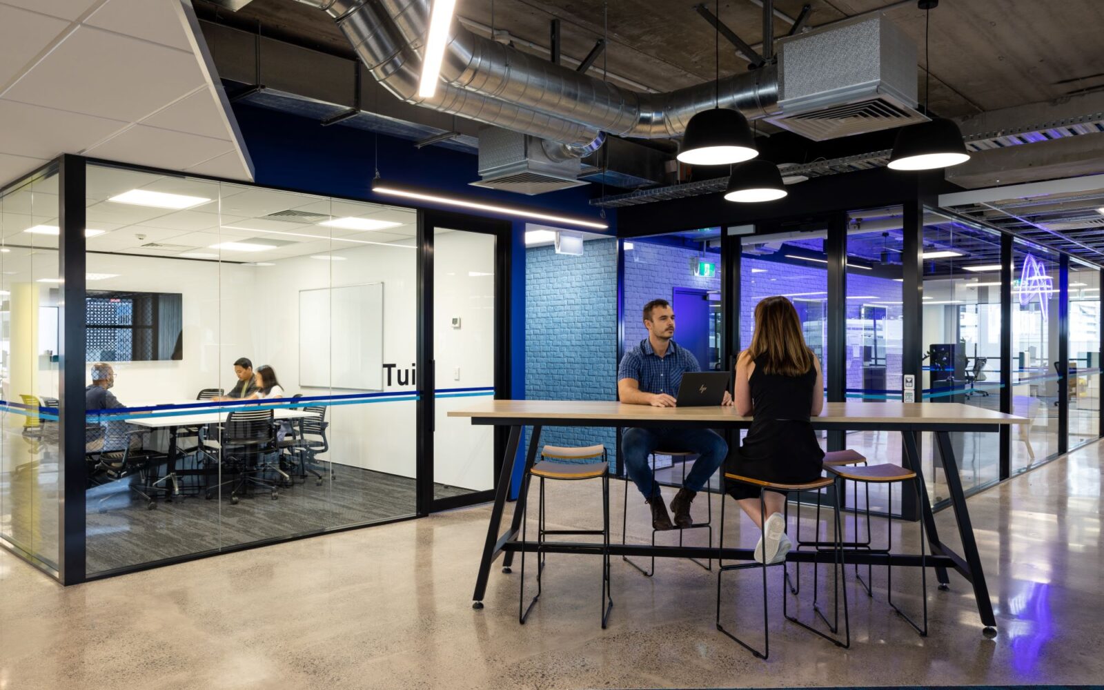 Intellihub 24