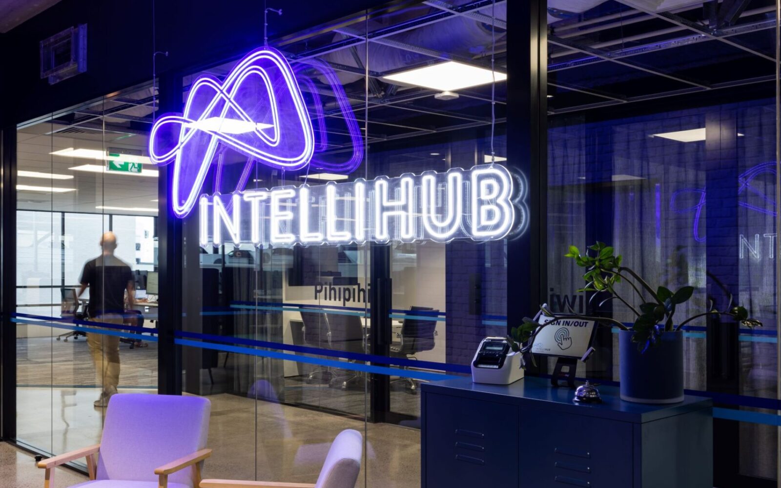 Intellihub 30